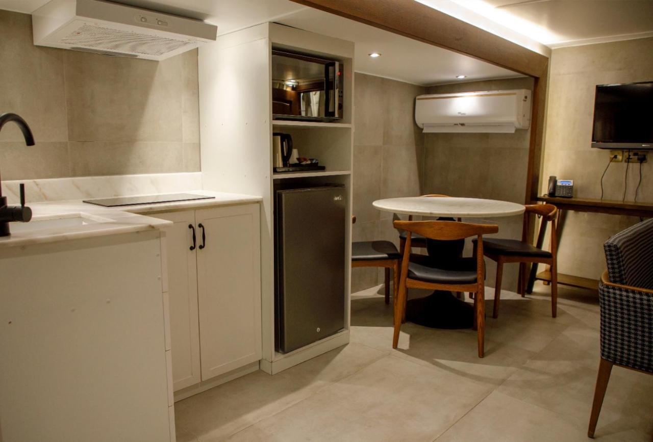 Caravana Beach Resort Al Zorah 아지만 외부 사진